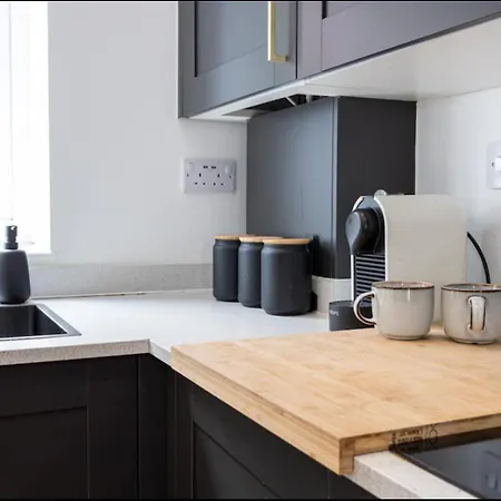 Elegance Retreat - 2 Bed Holiday Home With Parking Manchester Extérieur photo